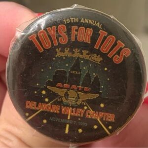 HARLEY DAVIDSON MOTORCYCLE TOYS FOR TOTS DELAWARE VALLEY CHAPTER NIB VINTAGE PIN